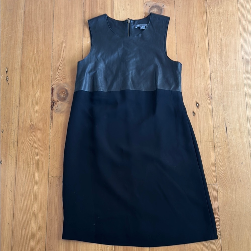 Vince Black leather bust Sleeveless Sheath Dress. Size 8
